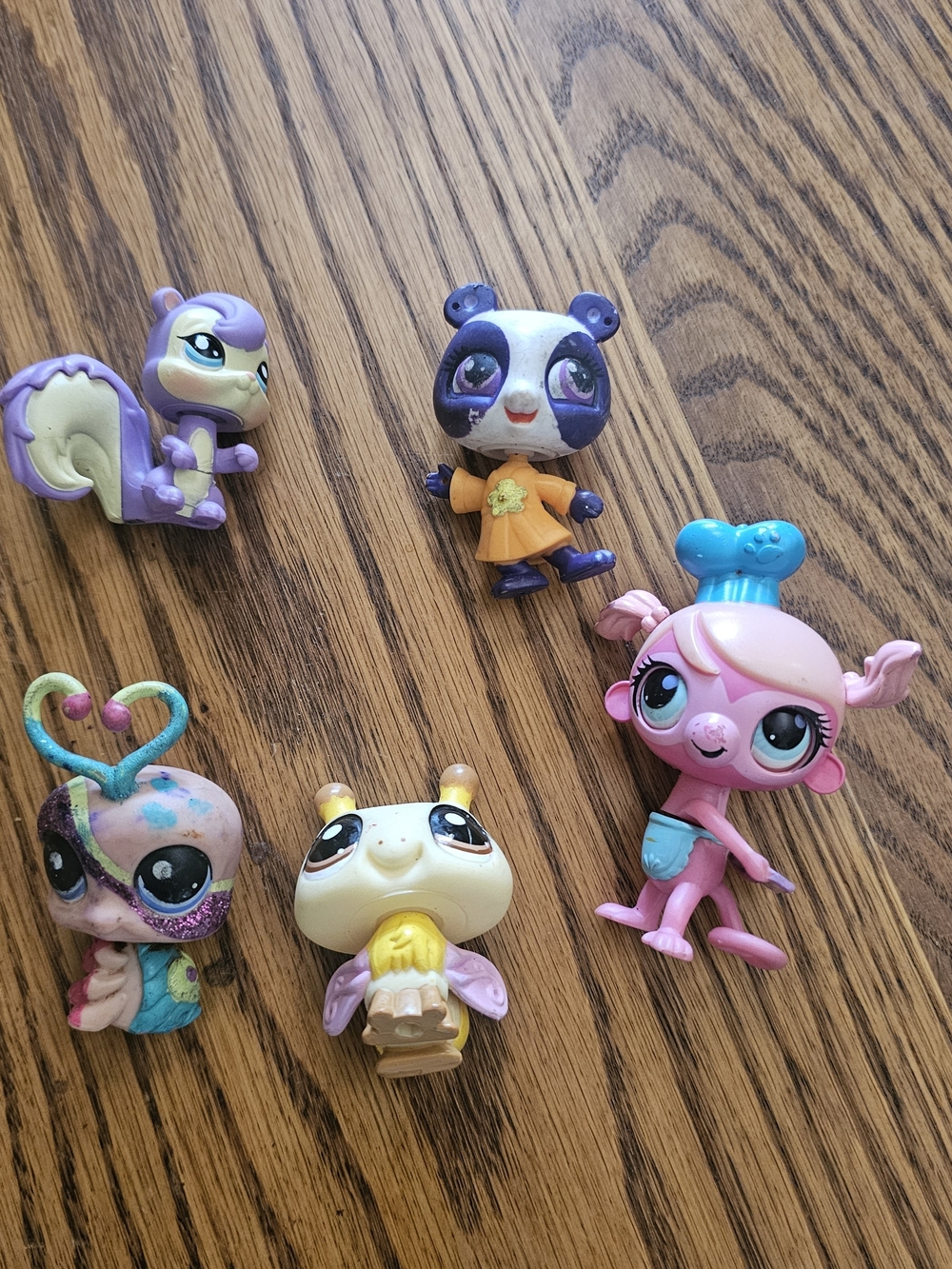 Littlest Pet Shop Pink, Purple, Blue, Yellow Mixed Small Pets Set